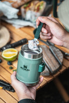 Kompaktowy termos na lunch Stanley 0,4 l w charakterystycznym zielonym kolorze