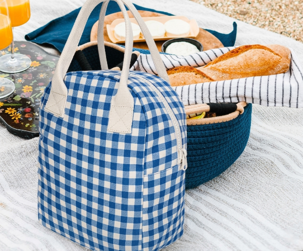 Przenośna torba na jedzenie Fluf – klasyczny design w niebieską kratkę