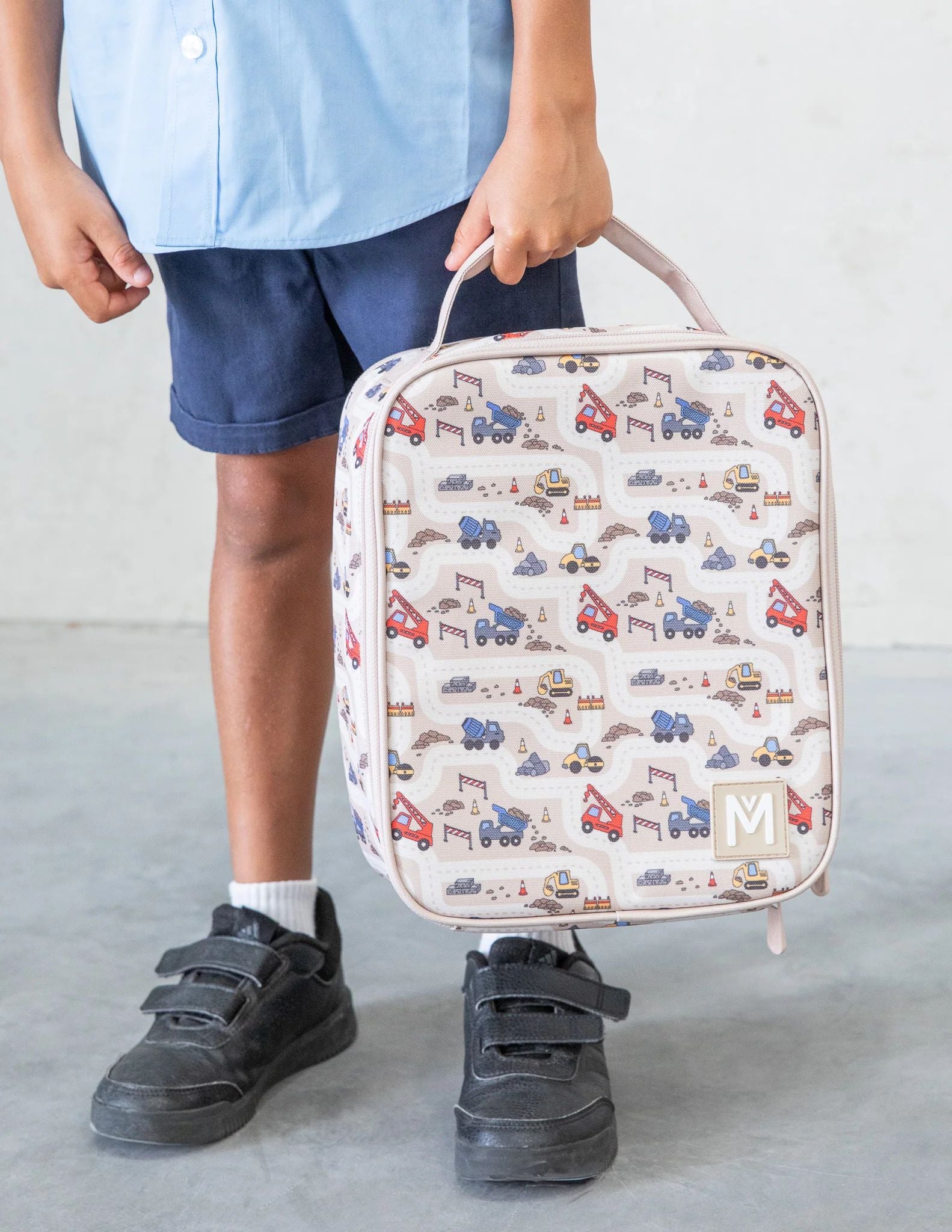 Torba termiczna MontiiCo Construction L – dwie komory, wkład chłodzący, wodoodporna i trwała, wzór: pojazdy