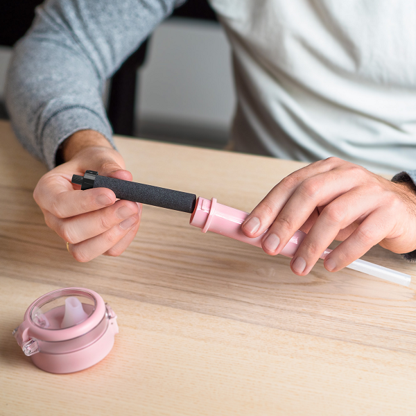 Wessper ActiveMax Pink  tritanowa butelka filtrująca 680 ml – filtr węglowy usuwa chlor, ze słomką, bez BPA, szczelna, stylowa, ekologiczna, kolor: różowa