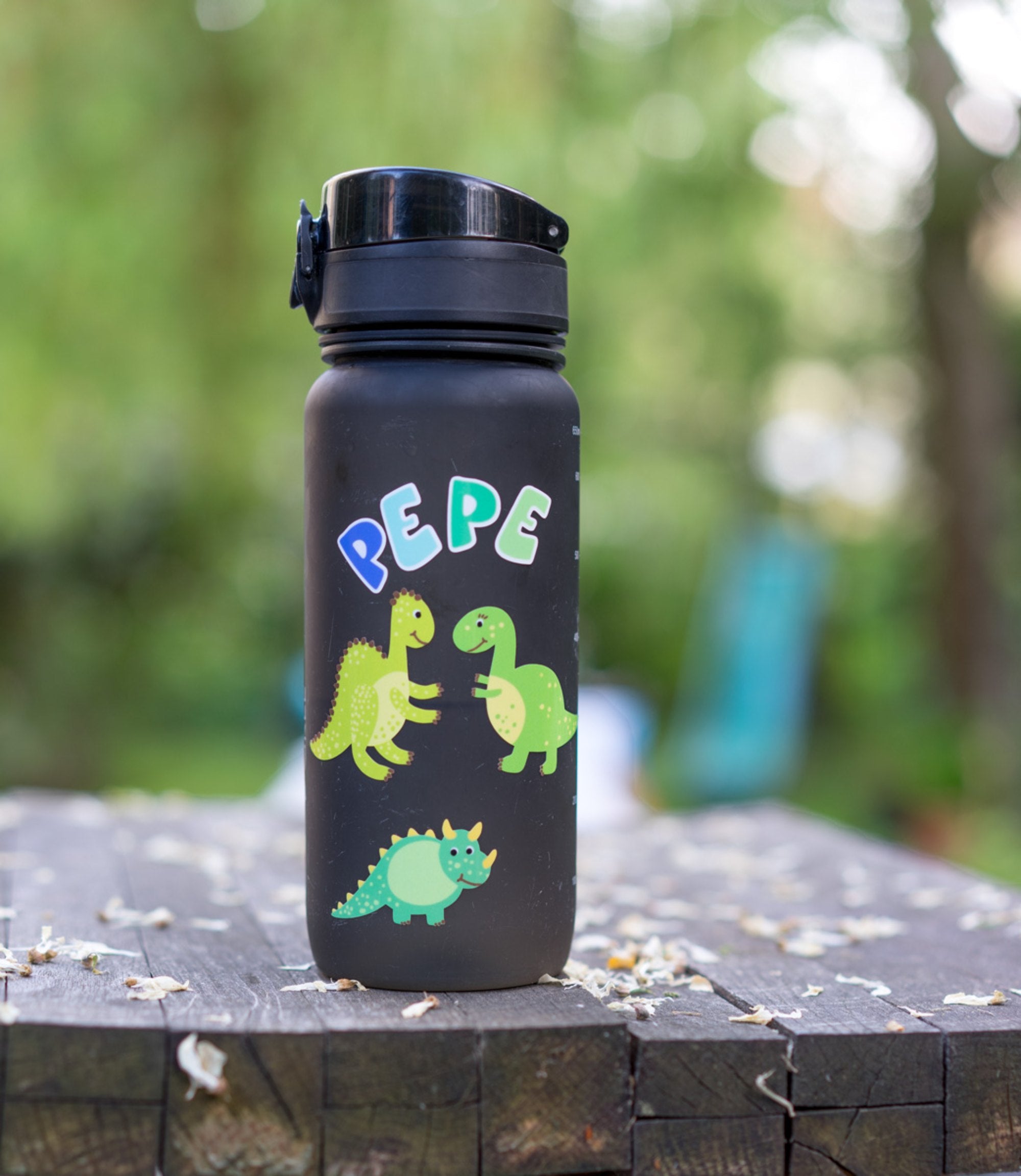 Kolorowe naklejki literki Jabalou, wodoodporne i trwałe, do podpisywania butelek i pojemników dla dzieci, wzór: literki