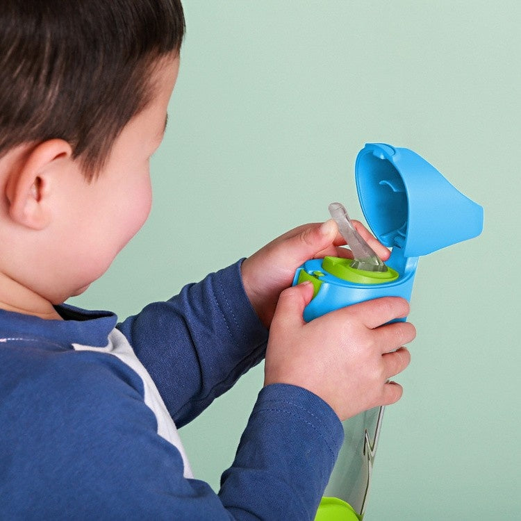 Niebieski zestaw mini lunch box + butelka tritanowa ze słomką Ocean Breeze - lekki, szczelny, wytrzymały tritan, idealny dla dzieci, dopasowany kolorystycznie, łatwe otwieranie, bezpieczne materiały