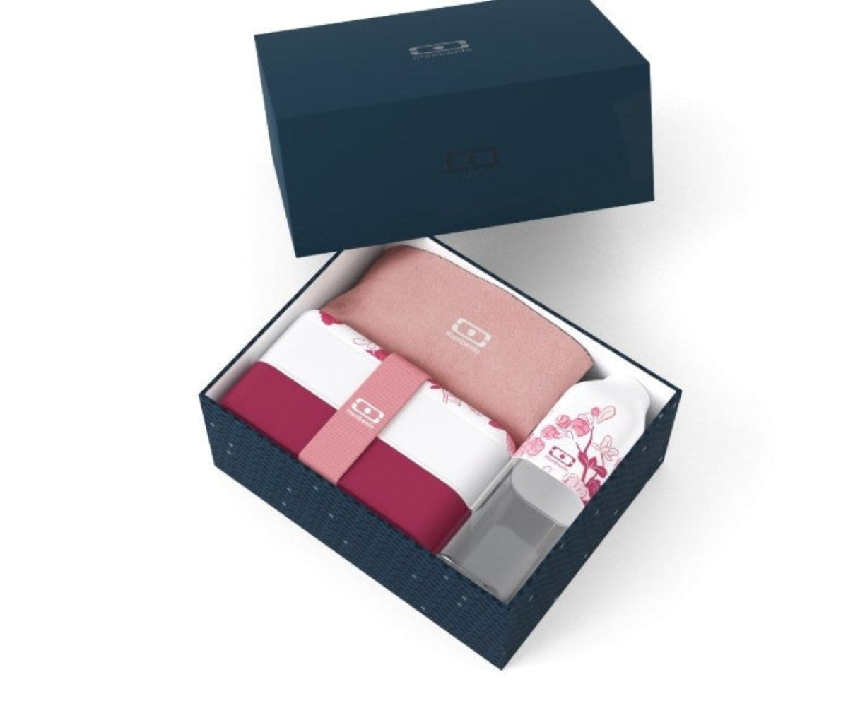 Monbento Gift Box Magnolia – zestaw prezentowy, lunchbox 1 L, butelka 0,5 L i torba, zestaw sztućców, szczelny, stylowy i idealny na prezent, kolor: różowy